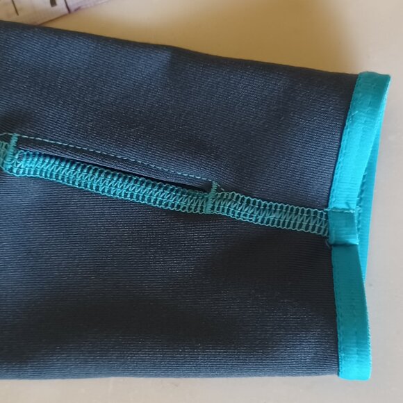 Nike Pro Women’s Medium Dri-Fit Running Top – Gray with Teal Accents - Picture 9 of 16